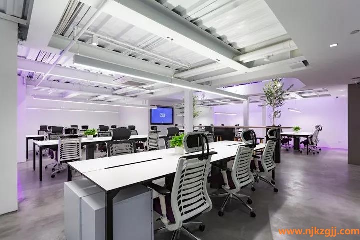  針對不同類型企業(yè)，辦公室家具選擇也不同