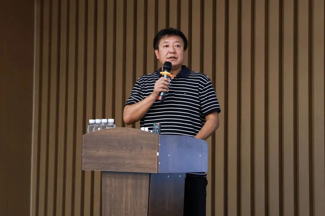 我們一起奔赴山海，領(lǐng)跑未來！
