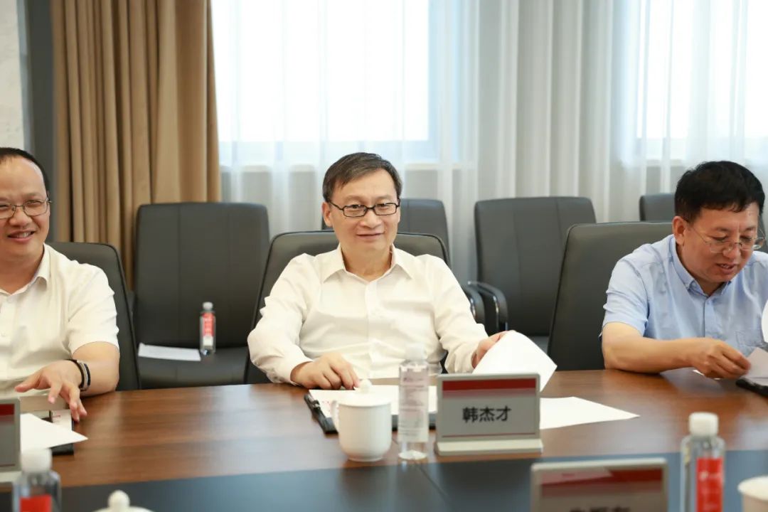 中國(guó)科學(xué)院院士、哈爾濱工業(yè)大學(xué)校長(zhǎng)韓杰才一行蒞臨江蘇北人考察指導(dǎo)