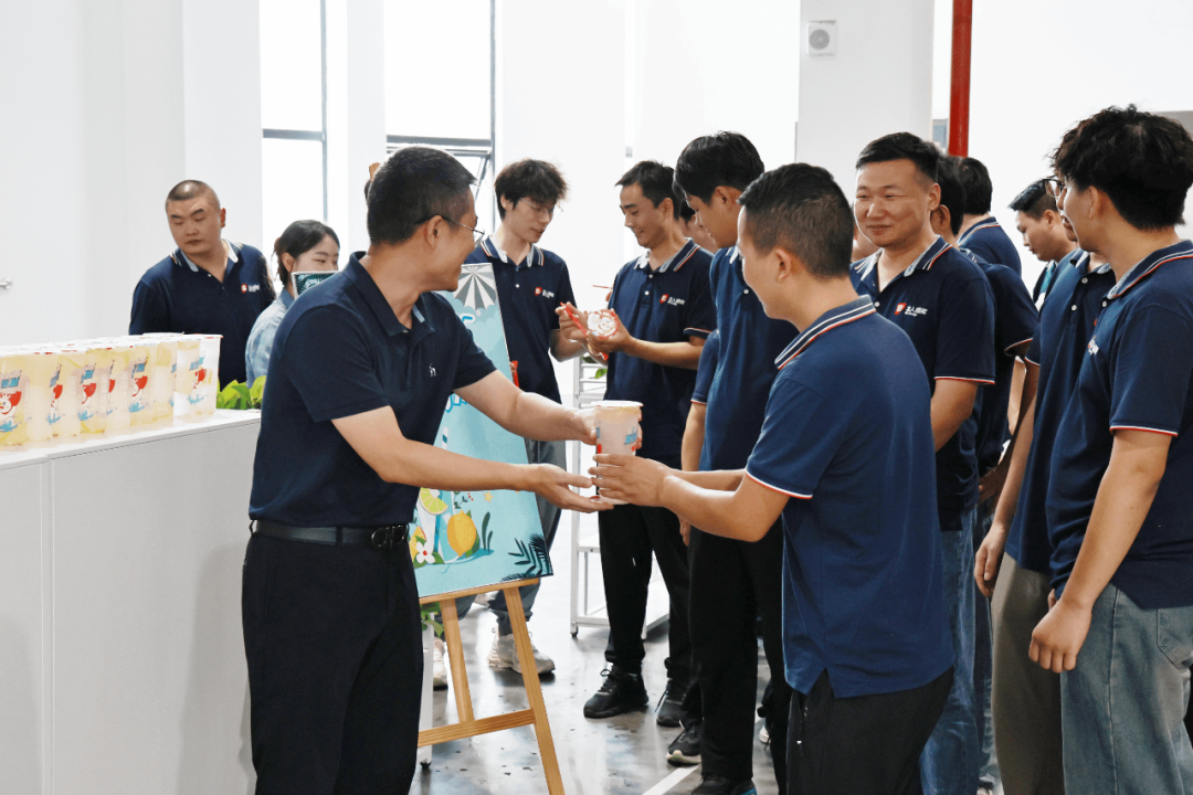 戰(zhàn)高溫 送清涼 | 江蘇北人工會開展員工關懷活動
